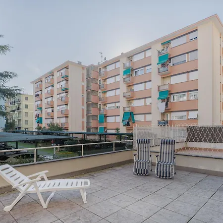 아파트 La Terrazza Di Alessia E Luca By Interhome 라팔로